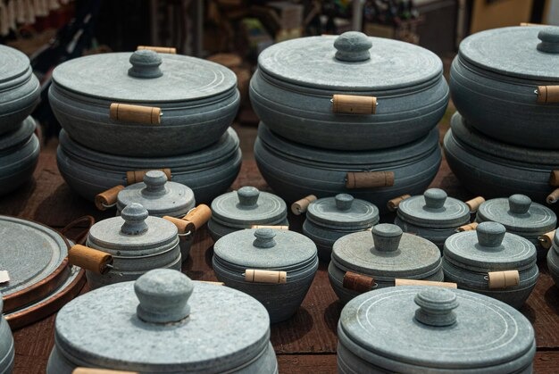 Stone Vessels: சுவை மட்டுமல்ல ஆரோக்கியமும் டபுளாகும்…. சமையலுக்கு கல்சட்டி பயன்படுத்துவது இவ்வளவு நல்லதா?