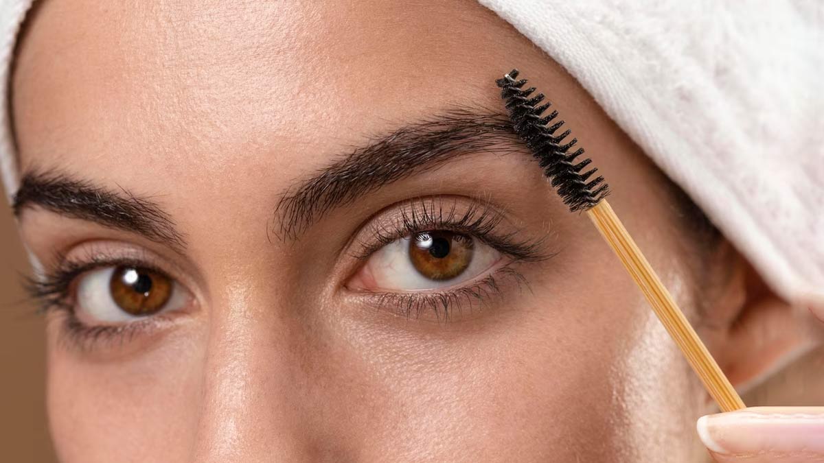 Thick Eyebrows Tips: உங்களுக்கு கருகருன்னு அடர்த்தியான புருவம் வேண்டுமா? அப்போ இதை செய்யுங்க!