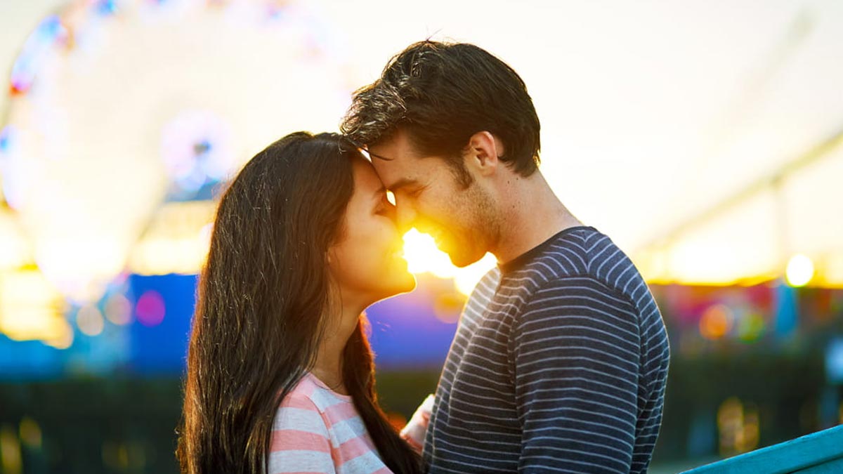 Benefits of Kissing முத்தம் கொடுப்பது உடல் எடையை குறைக்க உதவுமாம்