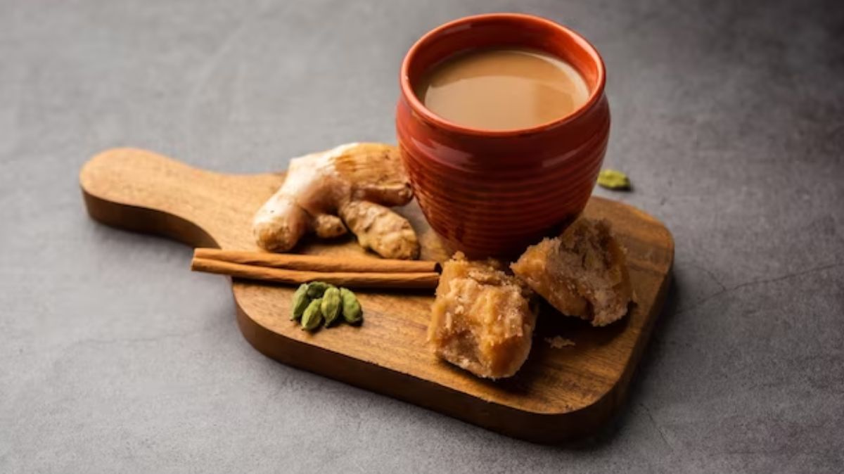 Benefits Of Jaggery Tea: குளிர்காலத்தில் டீயில் வெல்லம் போட்டு குடித்து பாருங்க.. அவ்வளவு நல்லது.!