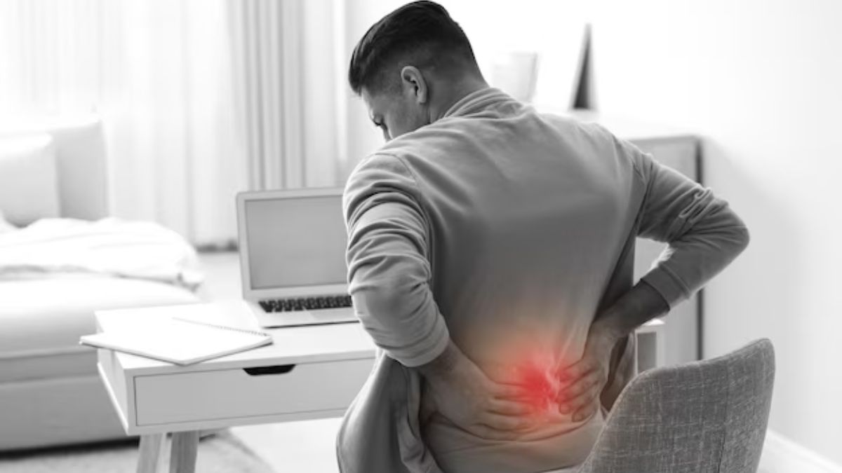 Walking For Back Pain: வாக்கிங் செல்வது முதுகு வலியை குணப்படுத்துமா? ஆய்வு சொல்லும் உண்மை