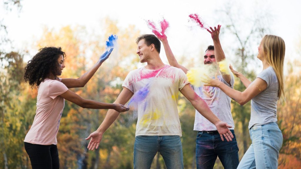 How to take care of your skin from holi colours