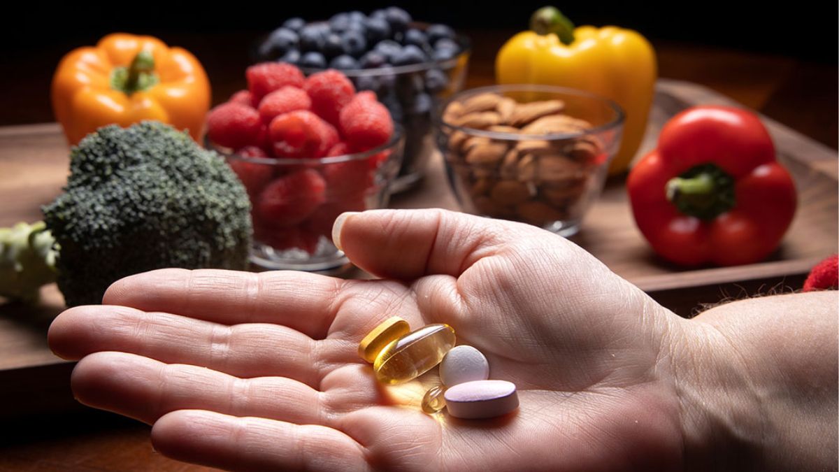 Supplement Smarts: சப்ளிமெண்ட்ஸ் மற்றும் வைட்டமின் மாத்திரைகளை ஒன்றாக எடுத்துக்கொள்ளலாமா?