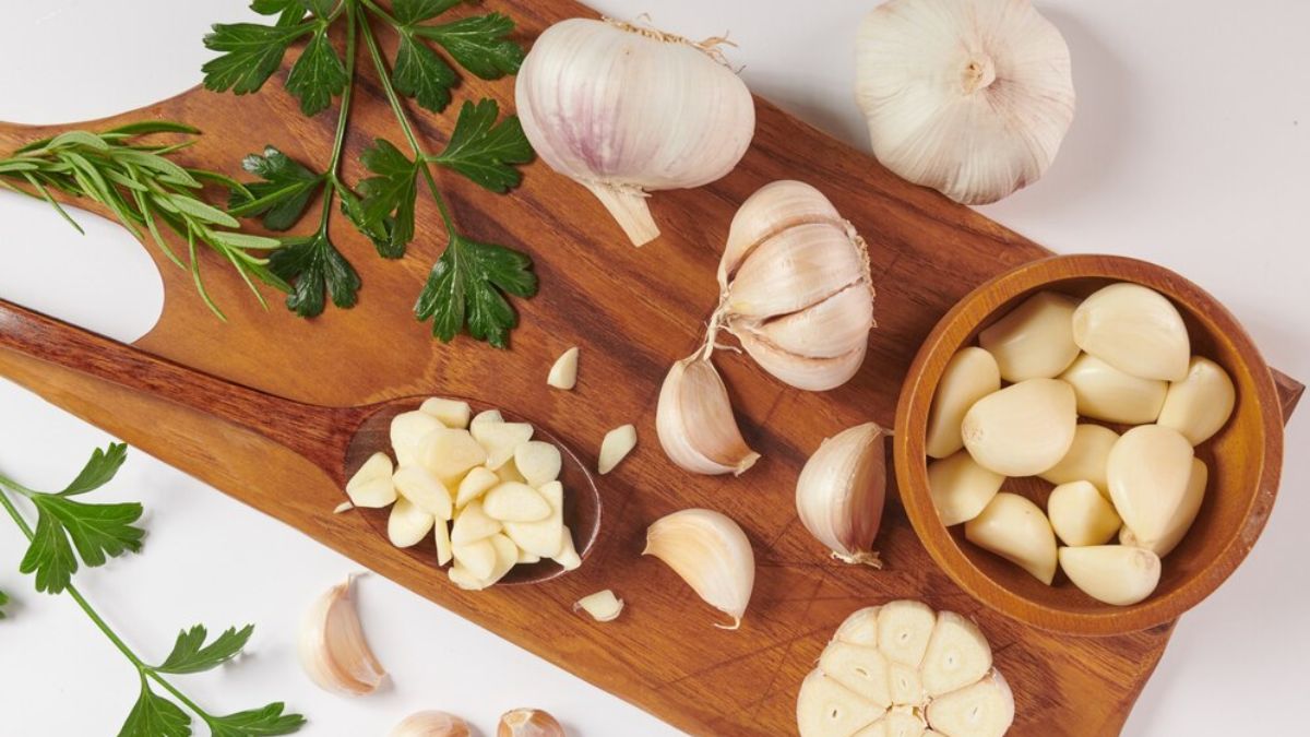 Garlic for weight loss: சரசரவென உடல் எடையைக் குறைக்க… பூண்டை இப்படி பயன்படுத்துங்க!