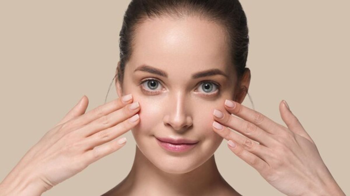 Dark Circles Remedy: இந்த ஆயில் ஒன்னு போதும்! கருவளையம் இருக்குற இடம் தெரியாம மறைஞ்சிடும்