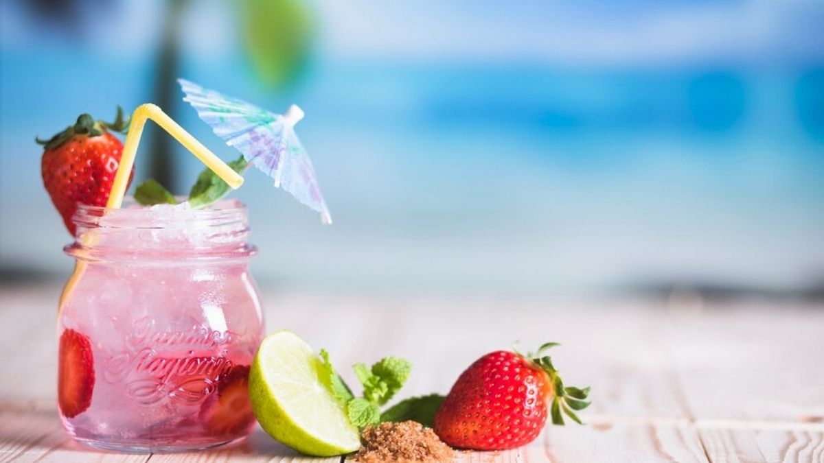 Body Cooling Fruit: இயற்கையாக உடலை குளிர்ச்சியாக வைக்க வெயில் காலத்தில் இந்த பலன்களை சாப்பிடுங்க!