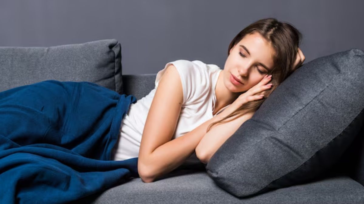 Yoga for Good Sleep: படுத்தவுடன் தூங்கணுமா? தினமும் 5 நிமிடம் இந்த ஆசனத்தை செய்யுங்க!