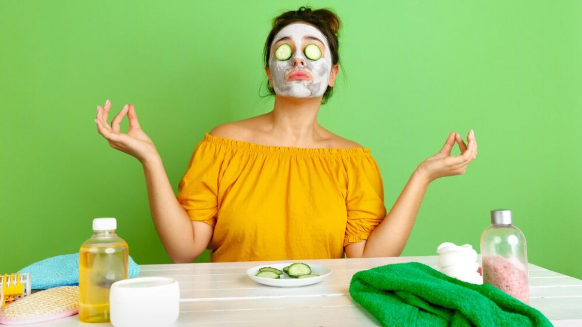 Skin Tightening Face Pack: எந்த கறையும் இல்லாத சுத்தமான சருமத்தை பெற இந்த ஃபேஸ்பேக் யூஸ் பண்ணுங்க