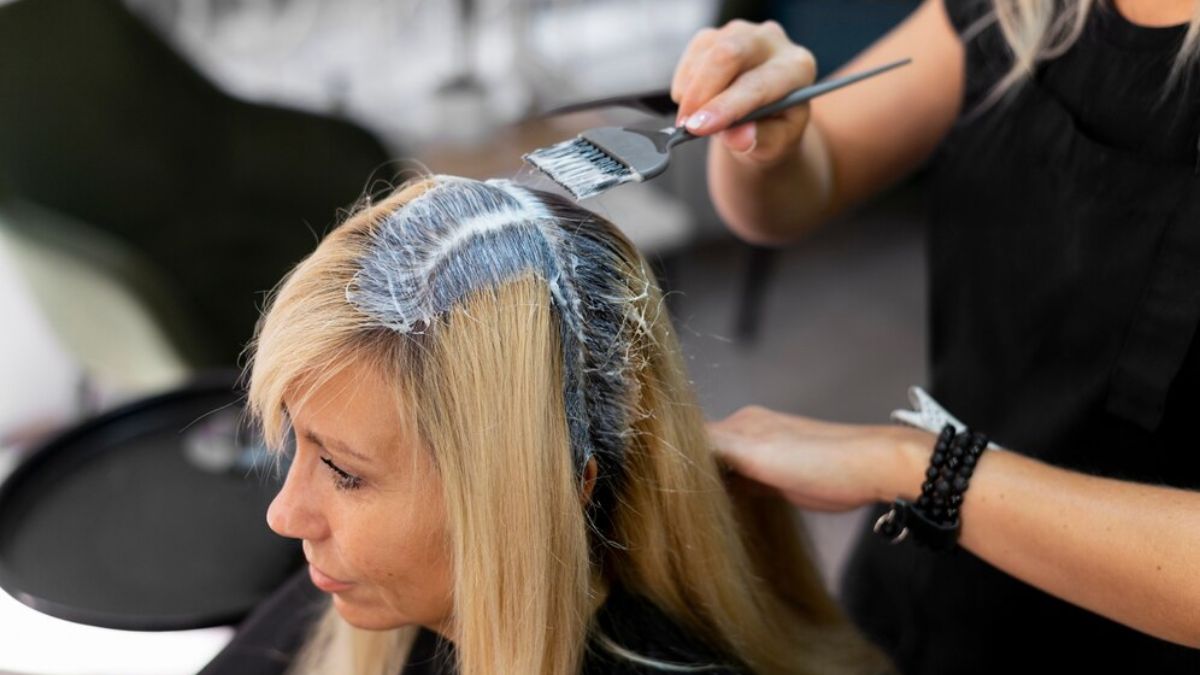 Hair Coloring Side Effects: முடிக்கு அடிக்கடி கலரிங் செய்வதில் இத்தனை பிரச்சனை இருக்கா?