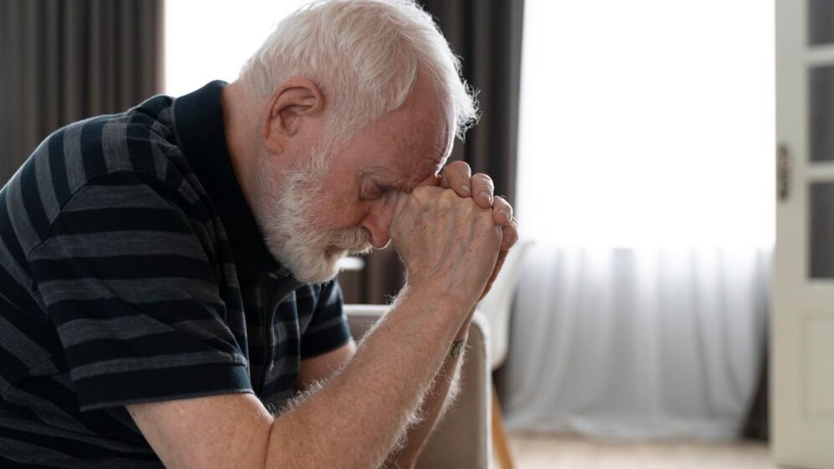 Parkinson's Disease Causes: பார்கின்சன் நோய் பற்றி தெரியுமா? நோய்க்கான காரணங்களும் அறிகுறிகளும் இதோ