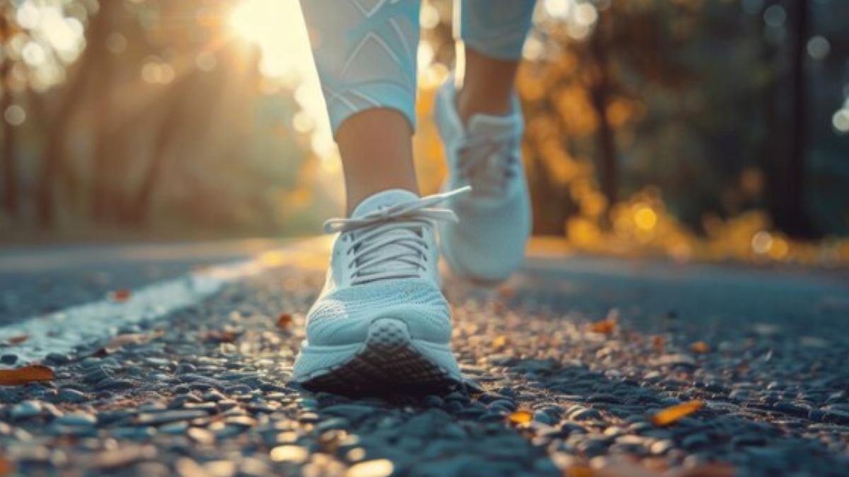 Walking Tips: நடைபயிற்சிக்கும் வயது வரம்பு… யார்யாரு எவ்வளவு நடக்க வேண்டும் தெரியுமா.?