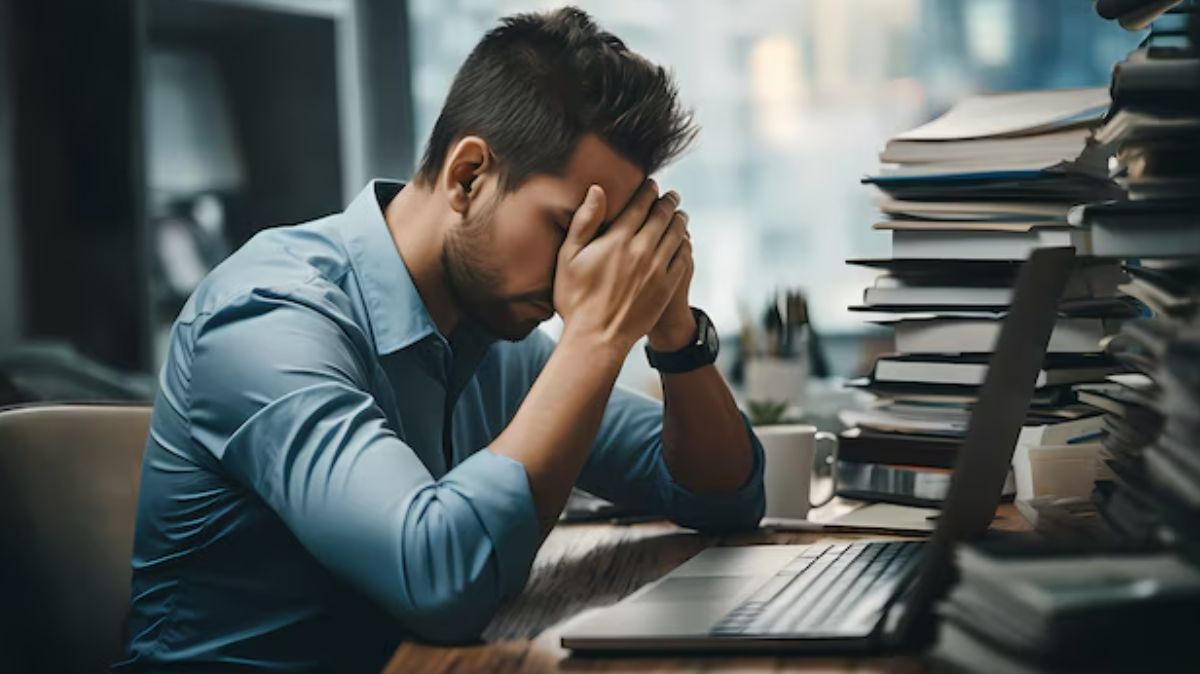 Workplace Stress: பணி இடத்தில் மன அழுத்தம் ஏற்பட இது தான் காரணம்?