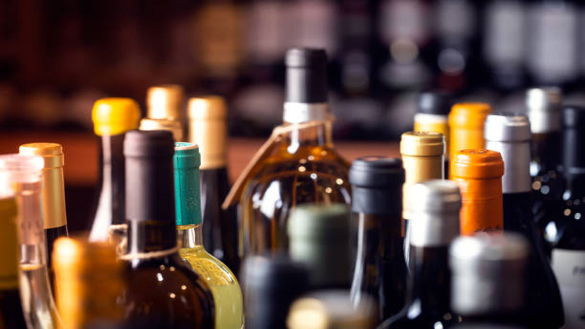 Illicit Alcohol: கள்ளச்சாராயம் என்பது என்ன? அது ஏன் உயிருக்கு ஆபத்தானது?