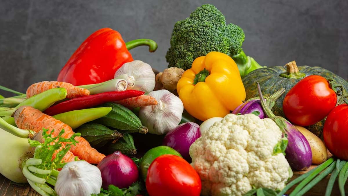 Fruit and Veggie Skin: இந்த பழங்கள் மற்றும் காய்கறிகளில் மறந்தும் தோலை நீக்காதீங்க? இதில் 1000 நன்மை இருக்கு!
