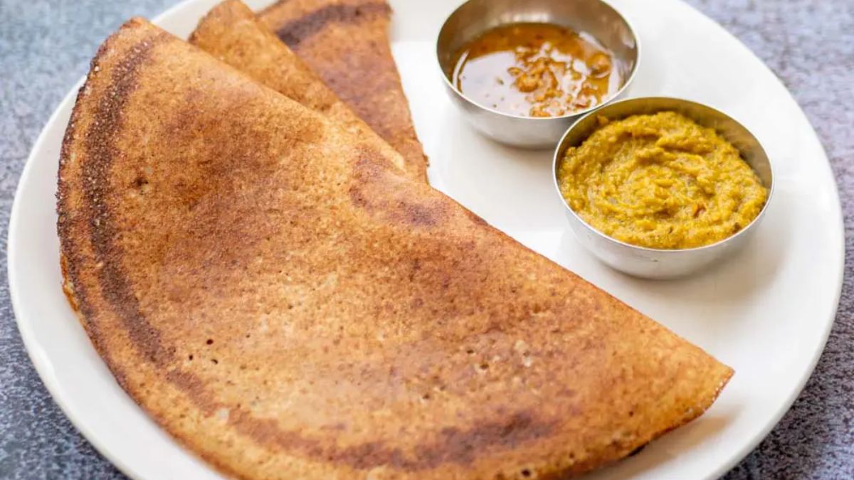 Oats Dosa Recipe: ஓட்ஸ் கஞ்சி குடிச்சி போர் அடிக்குதா? இப்படி மொறுகலான ஓட்ஸ் தோசையை செய்து சாப்பிடுங்க