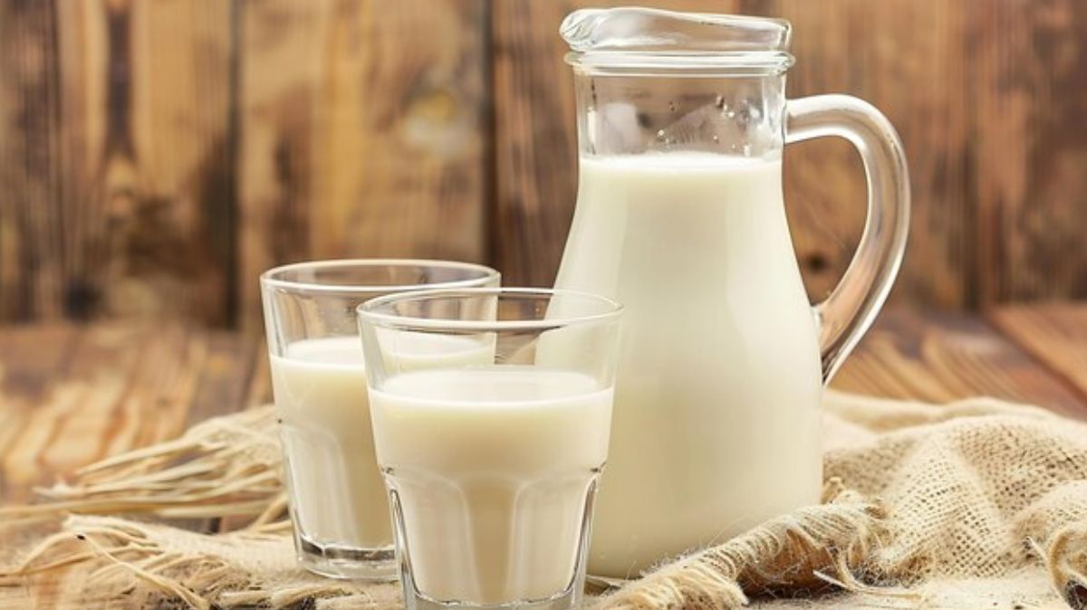 Milk Side Effects: அதிகமாக பால் குடிப்பவரா நீங்கள்.? ஆபத்தில் உள்ளீர்.!
