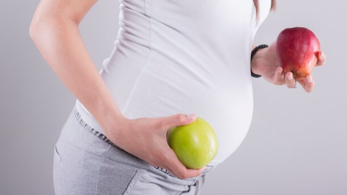 Apples During Pregnancy: கர்ப்பத்தின் முதல் 3 மாதம் ஆப்பிள் சாப்பிடலாமா.?
