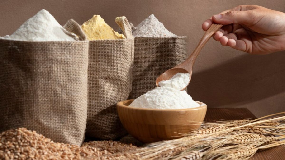 Weight Loss Flours: எகிறும் உடல் எடையை சட்டென குறைக்க எந்த மாவு வகை சிறந்தது?