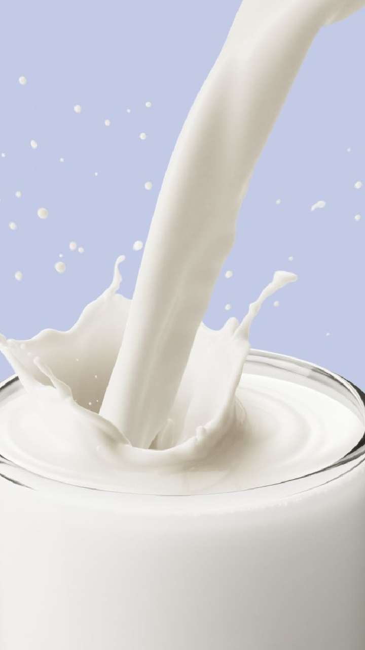 How To Use Raw Milk To Get Glowing Skin Instantly