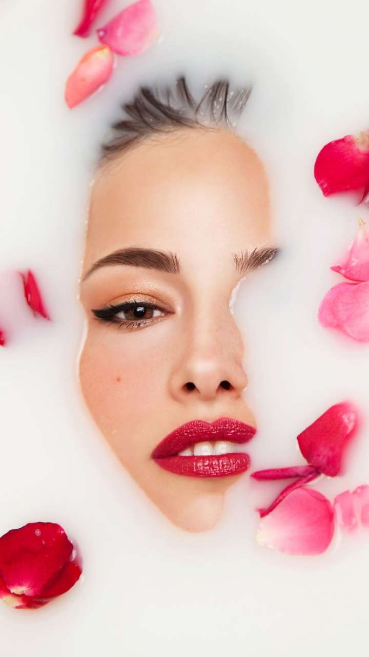 How To Use Raw Milk To Get Glowing Skin Instantly