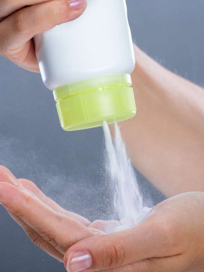 7 Dangerous Side Effects of Using Talcum Powder Acne