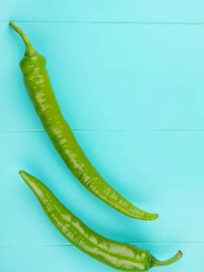 9 Amazing Health Benefits Of Eating Green Chilli | Onlymyhealth