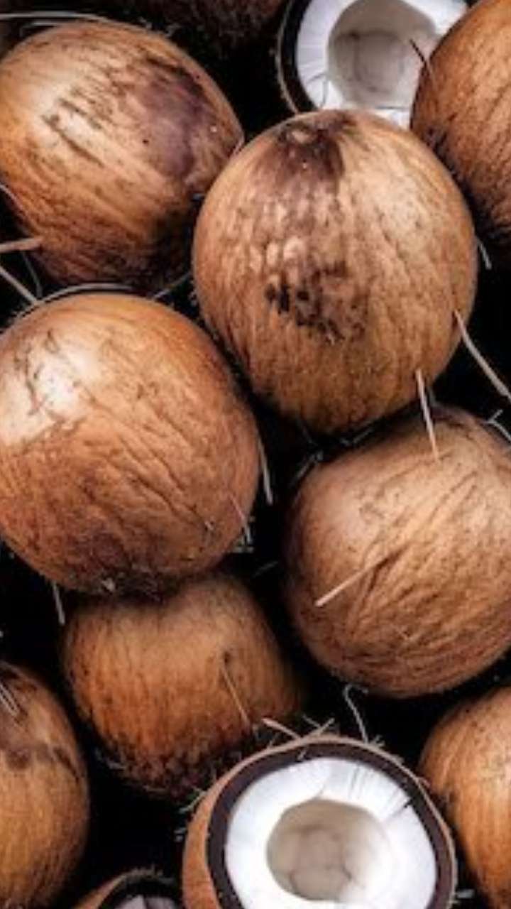 தேங்காய் சாப்பிடுவதால் கிடைக்கும் ஆரோக்கிய நன்மைகள்