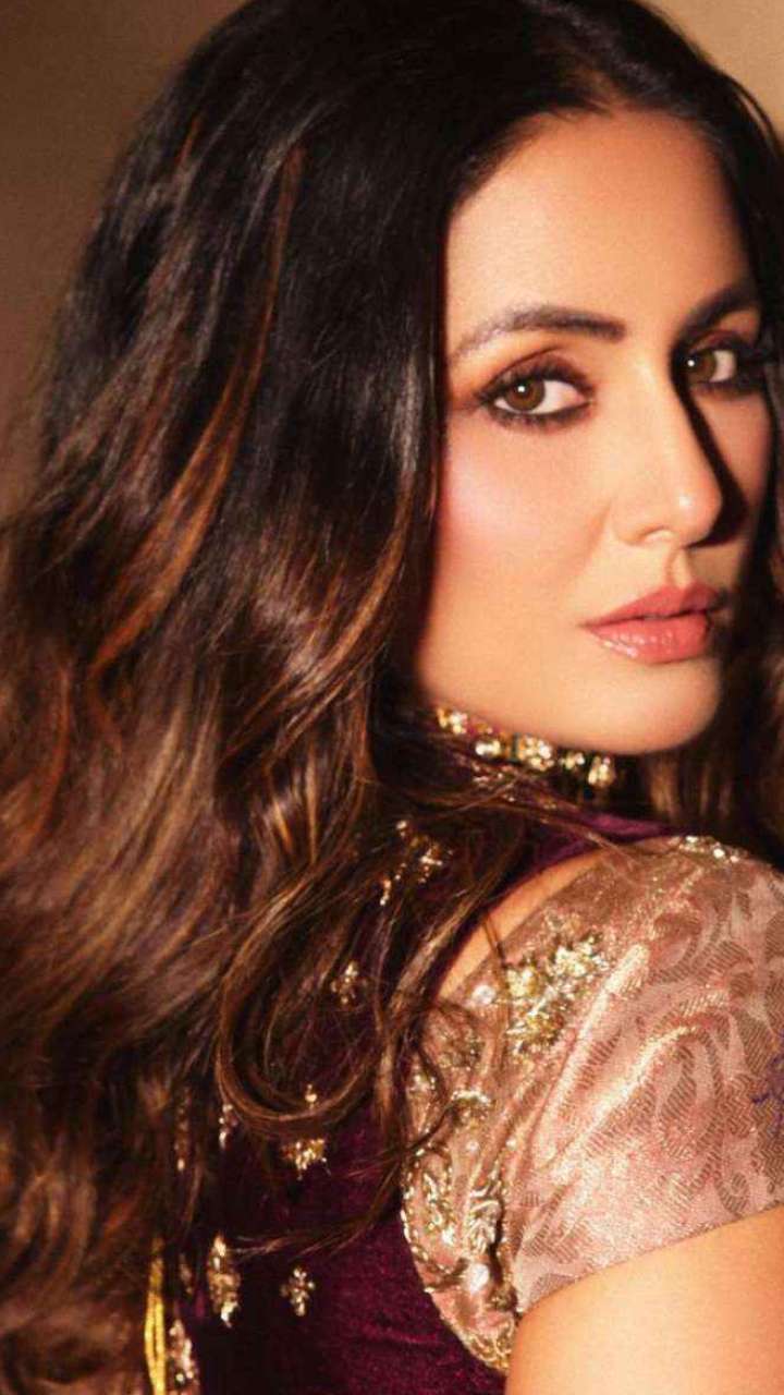 7 NonSticky Oils To Use After Washing Hair