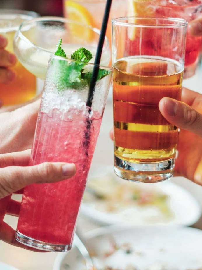 6 Alternative Drinks To Alcohol To Relax After A Stressful Day Non