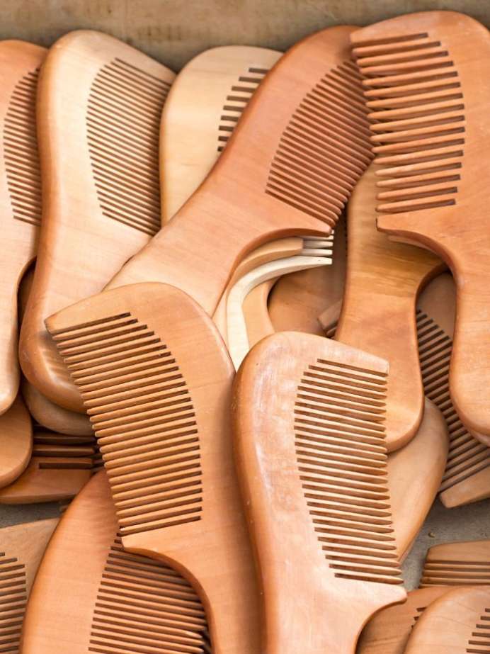 6-benefits-of-wooden-comb-for-hair-growth-onlymyhealth