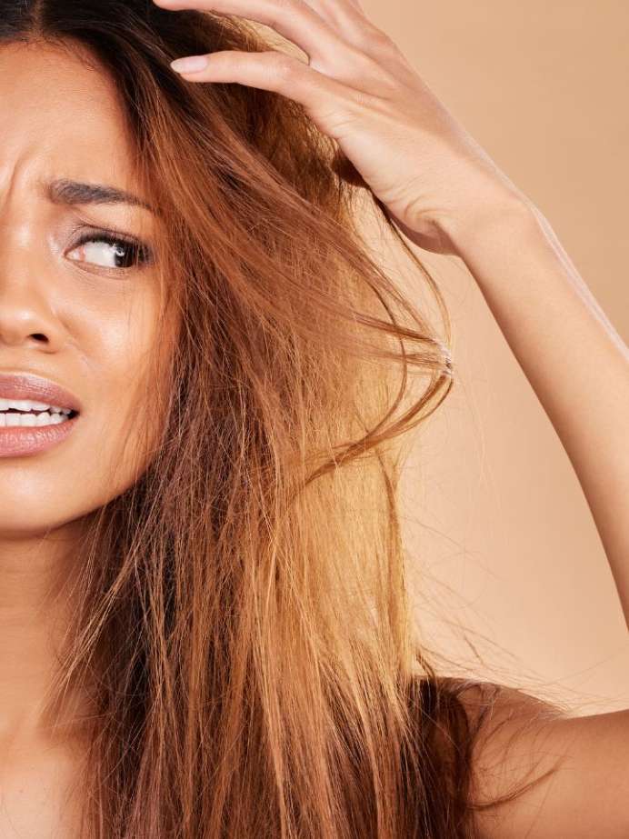 how-to-take-care-of-frizzy-hair-at-home-onlymyhealth