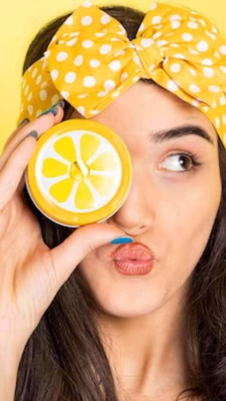 does putting lemon in your hair get rid of dandruff