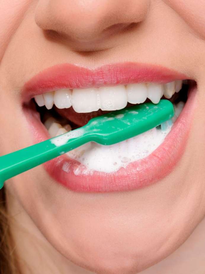 How To Brush Your Teeth Properly For Oral Health Onlymyhealth