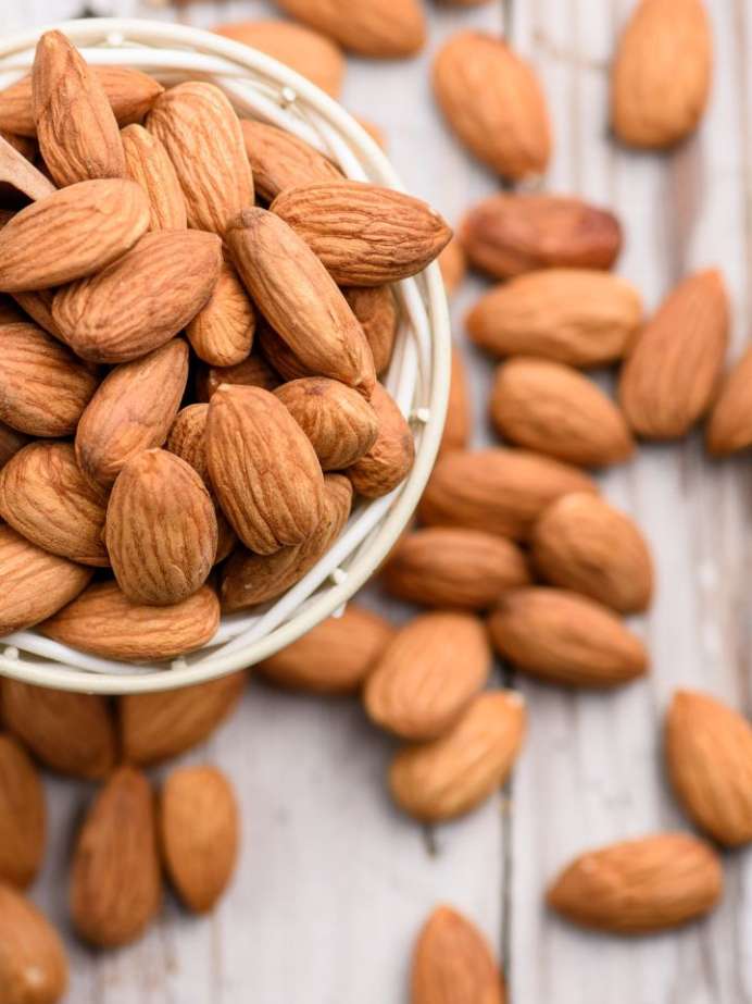 5 Benefits Of Eating Soaked Almonds Every Morning | Soaked Almond ...