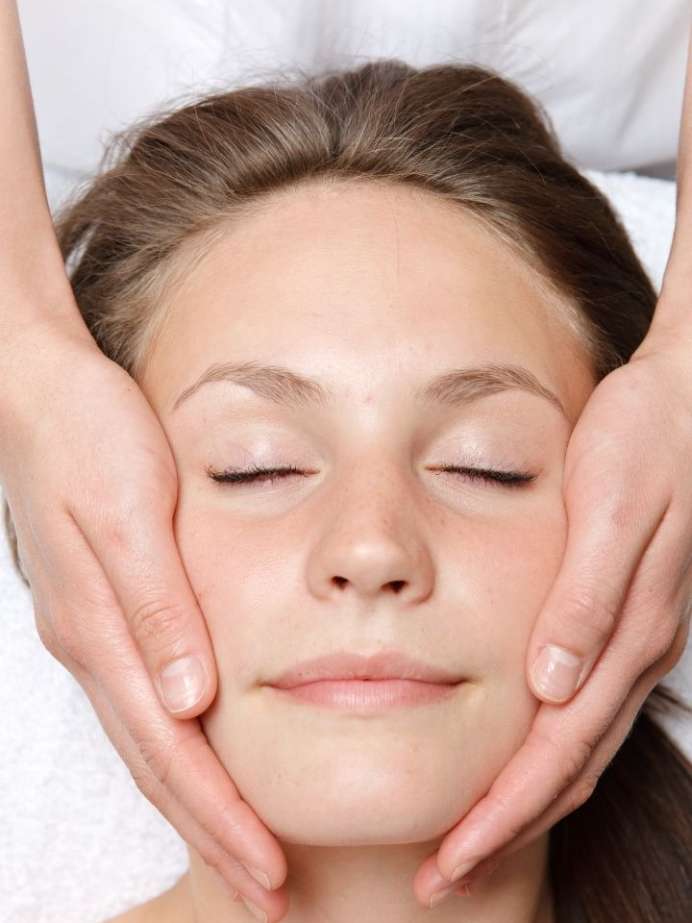 How To Massage Face For Glowing And Dewy Skin Onlymyhealth