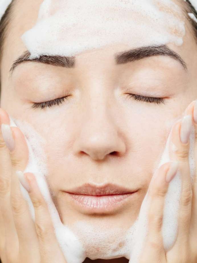 Amazing Benefits Of Cleansing Your Face With Curd Onlymyhealth