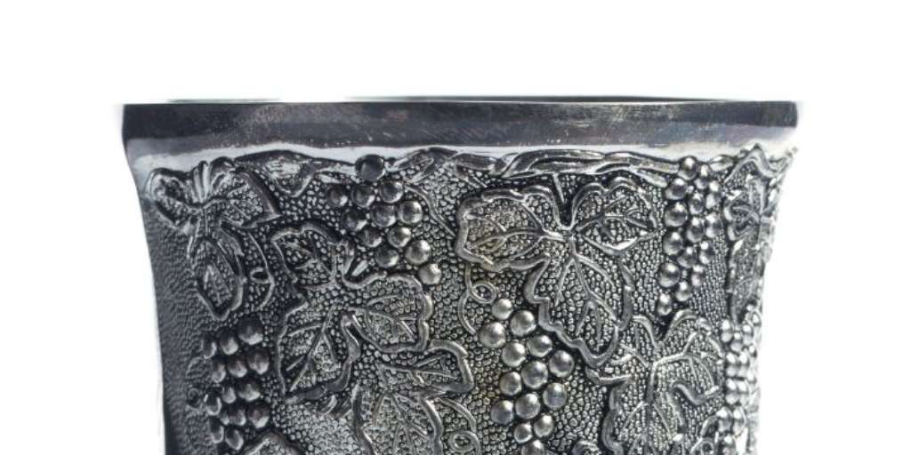 Top Health Benefits Of Drinking In Silver Glass Onlymyhealth