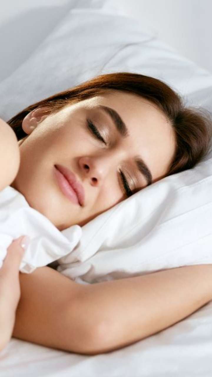 रात को गहरी नींद कैसे लाएं? जानें