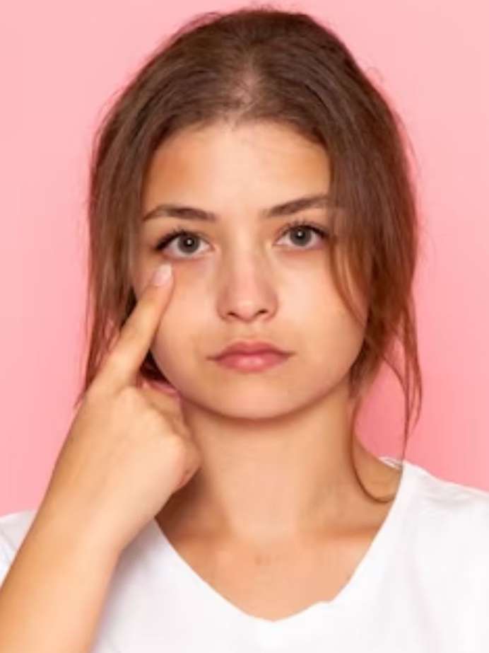how-to-make-vitamin-e-mask-at-home-to-treat-dark-circles-onlymyhealth