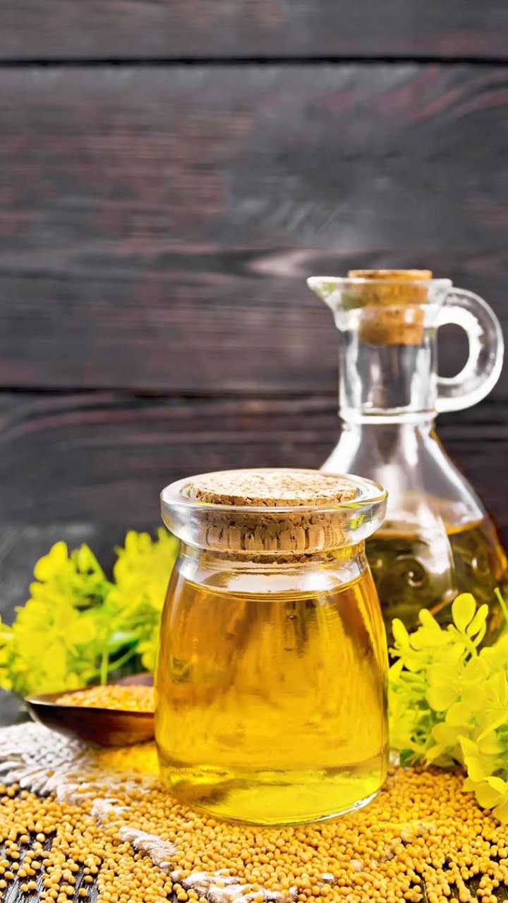 बालों की मजबूती के लिए ऐसे लगाएं सरसों का तेल
