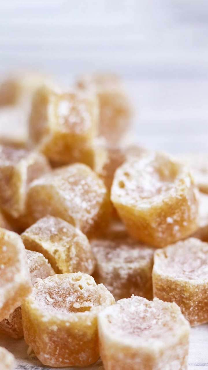 घर पर बनाएं अदरक की गोली और खांसी दूर भगाएं