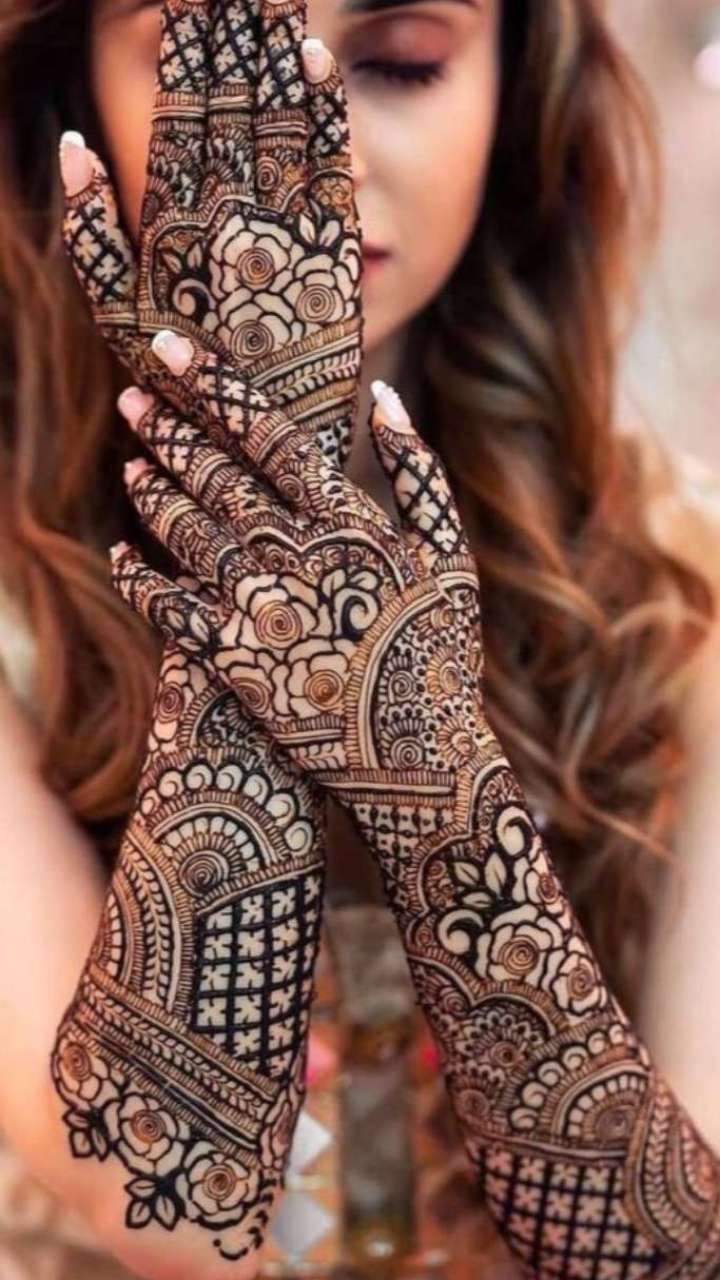 Mehendi Kali Kaise Karein,How to Darken your Mehendi: हाथों की मेहंदी को  काला रचाने के लिए सबसे पॉप्युलर हैं ये 5 तरीके, माने जाते हैं एकदम असरदार -  katrina kaif to ankita