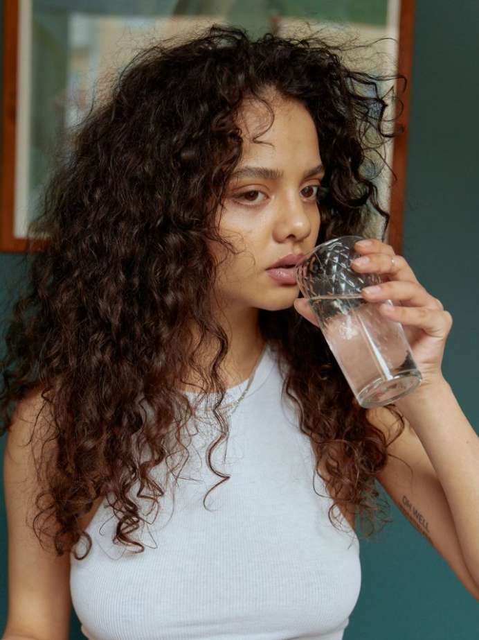 best-time-to-drink-water-for-hair-growth-onlymyhealth