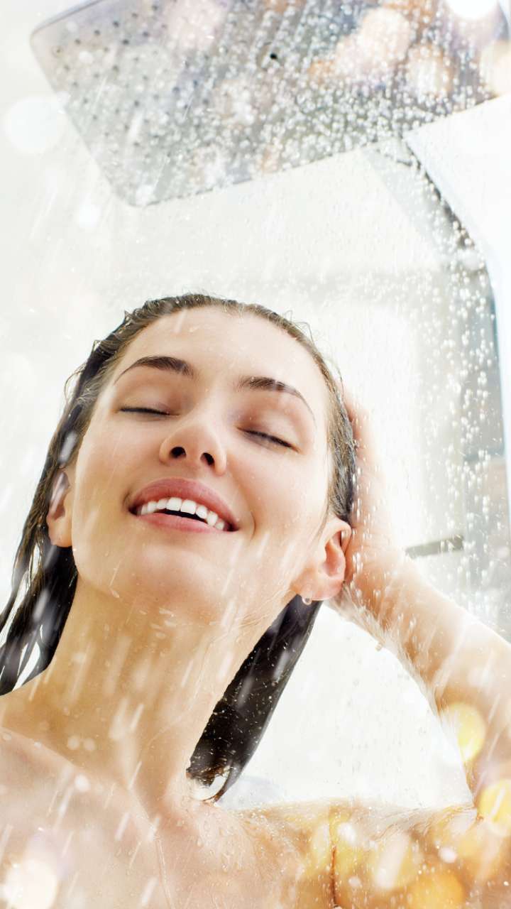 5 Minutes Daily Shower Routine For Glowing Skin In Winters