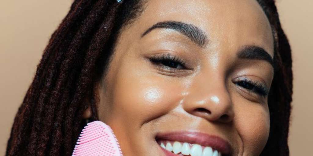 7 Natural Exfoliators For Oily Skin