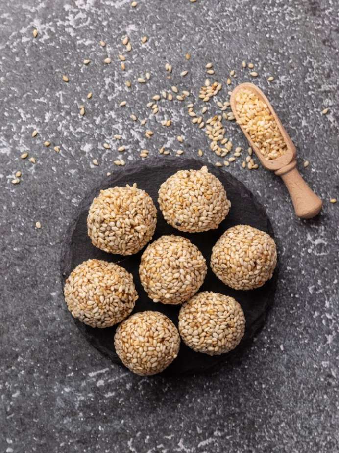 Benefits Of Sesame Seeds And Jaggery Laddu For Weight Loss Onlymyhealth