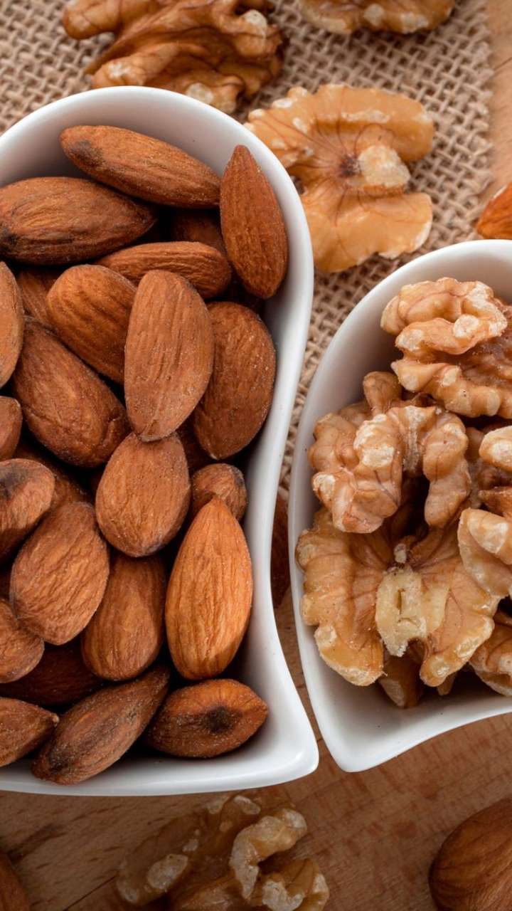 Almonds Vs Walnuts Which is a healthier option?