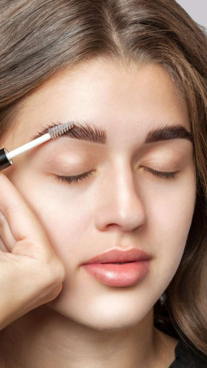 Home Remedies To Grow Thick Eyebrows