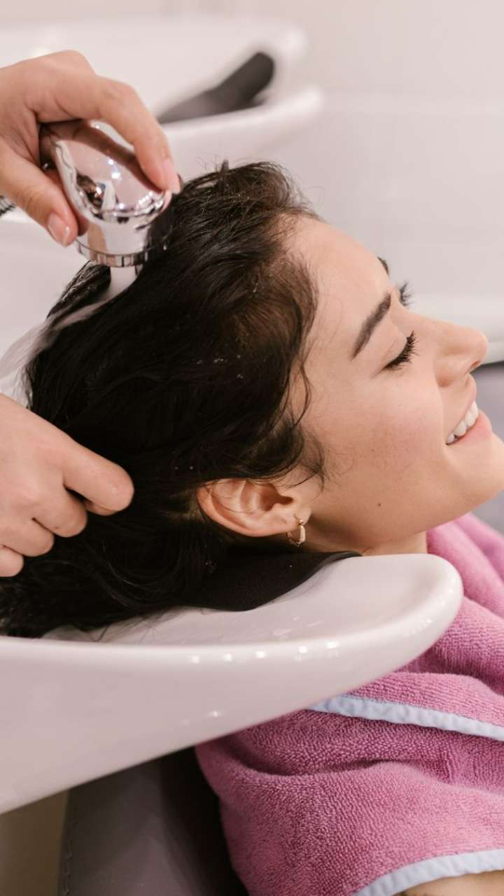 How Many Times Should You Wash Your Hair how-many-times-should-you-wash-your-hair