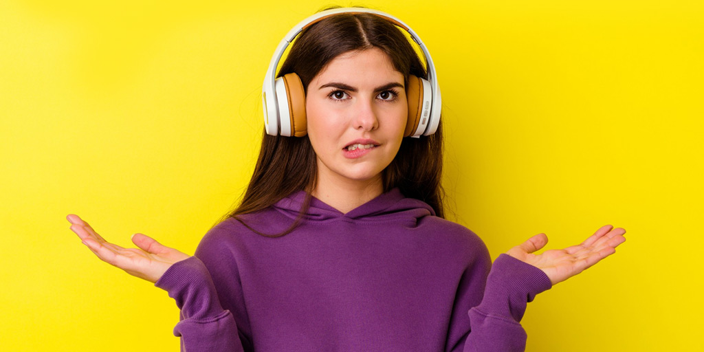 Side Effects Of Wearing Headphones All Day